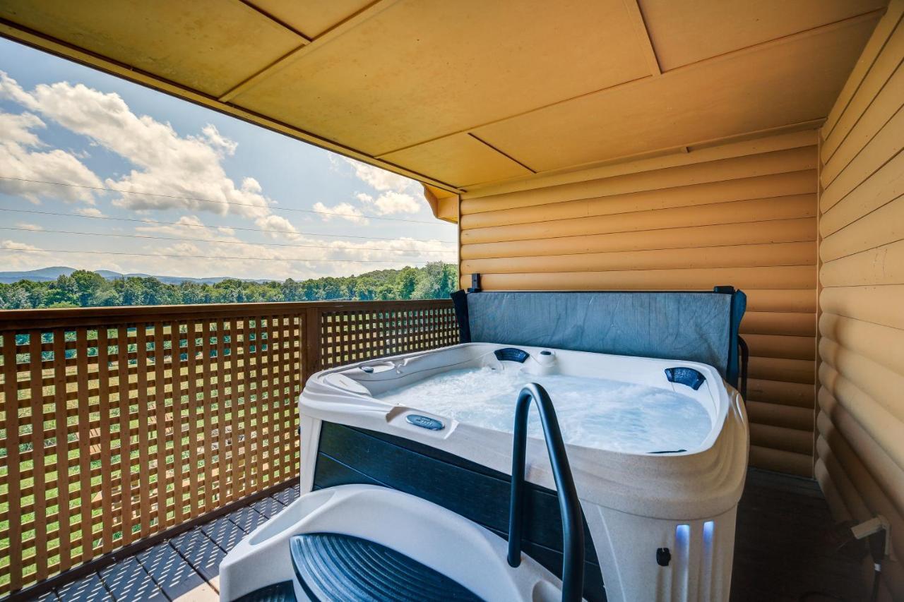 Blue Ridge Mountain Cabin With Views And Hot Tub Sparta Esterno foto