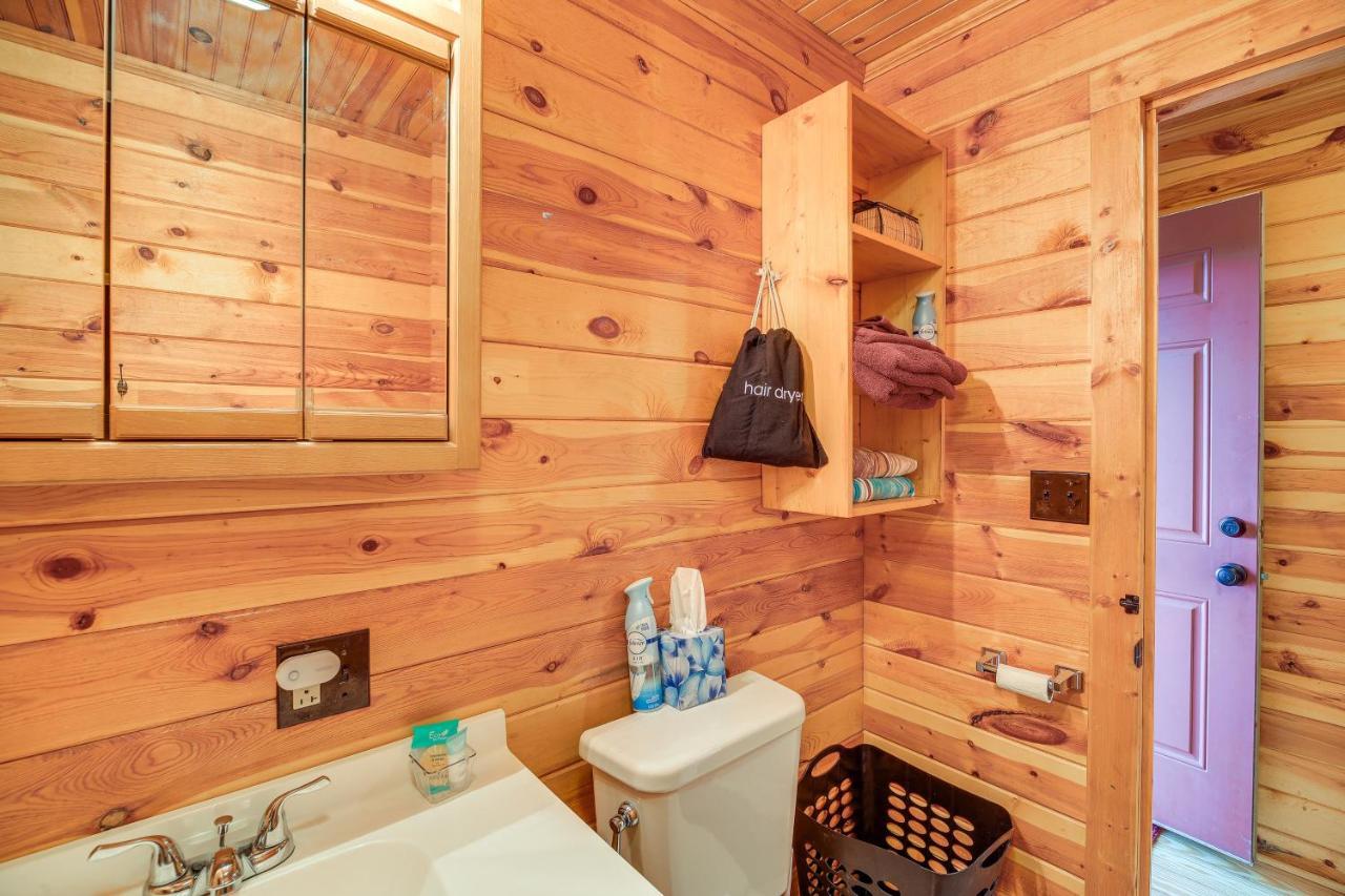 Blue Ridge Mountain Cabin With Views And Hot Tub Sparta Esterno foto