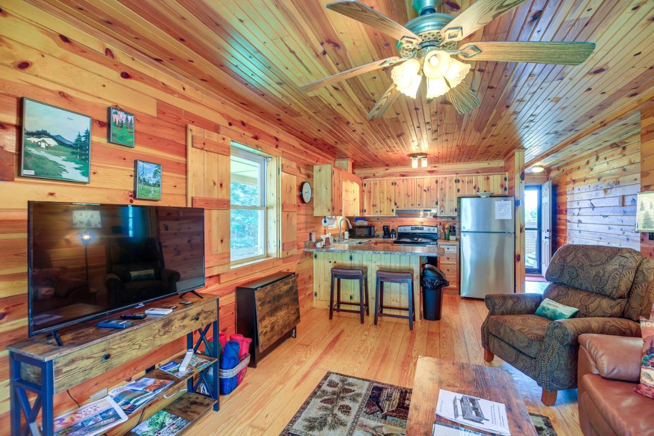 Blue Ridge Mountain Cabin With Views And Hot Tub Sparta Esterno foto