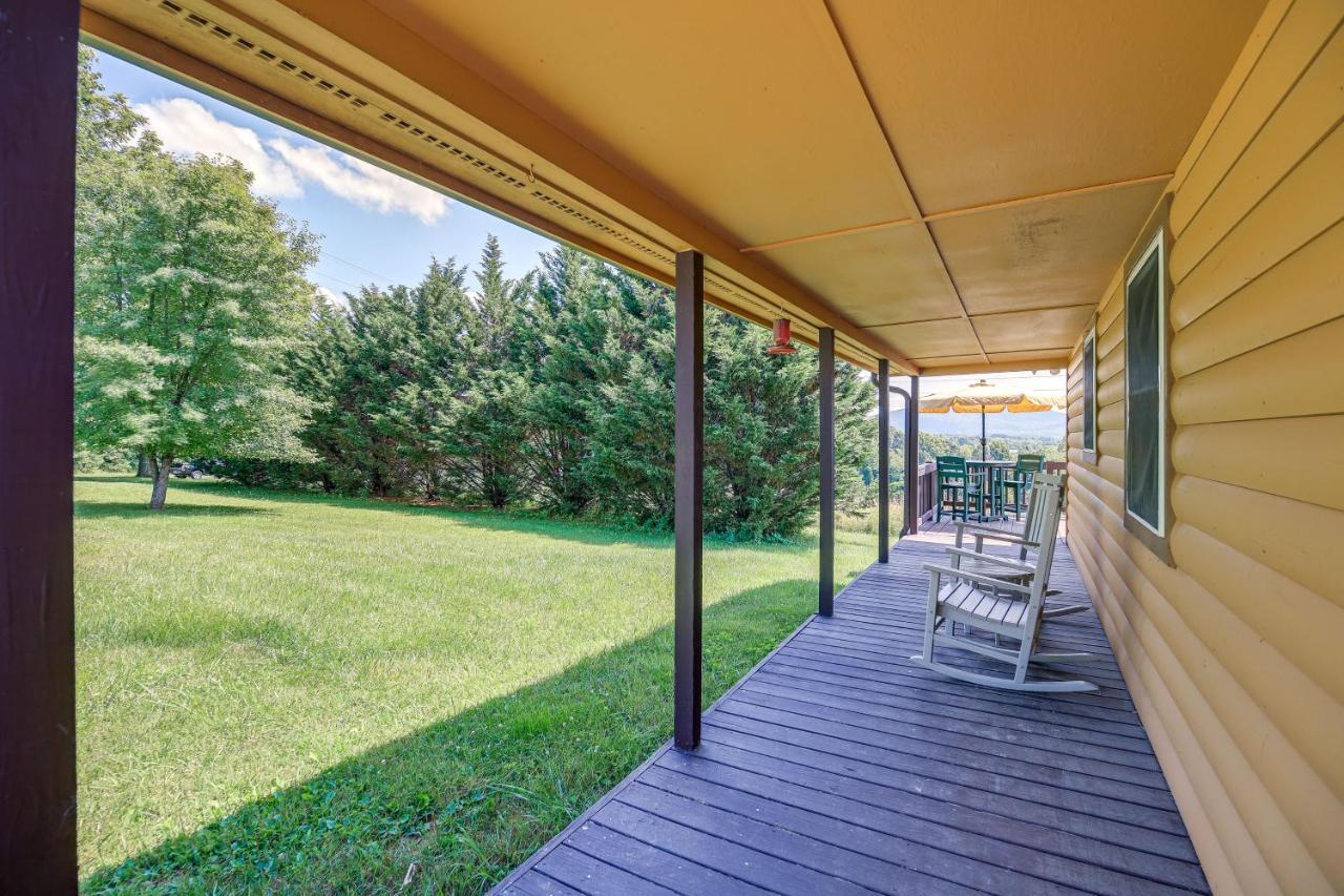 Blue Ridge Mountain Cabin With Views And Hot Tub Sparta Esterno foto